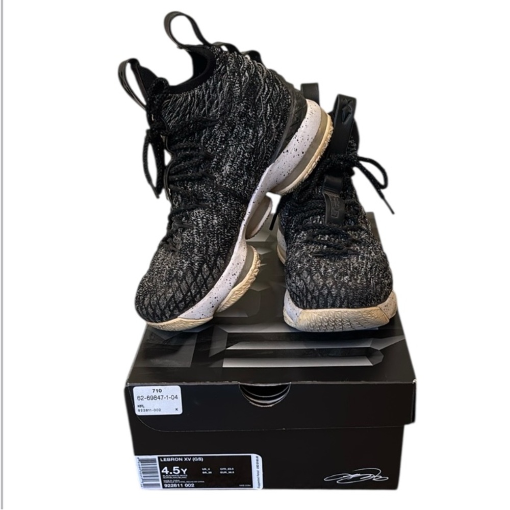 Nike LeBron XV (GS) 4.5 Y